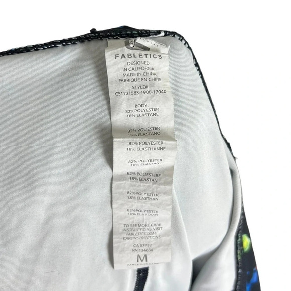 Fabletics • Gia Printed PowerLite Capri - Picture 7 of 7